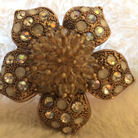 Liz Claiborne Flower Rhinestone Brooch - Picture 2 of 4